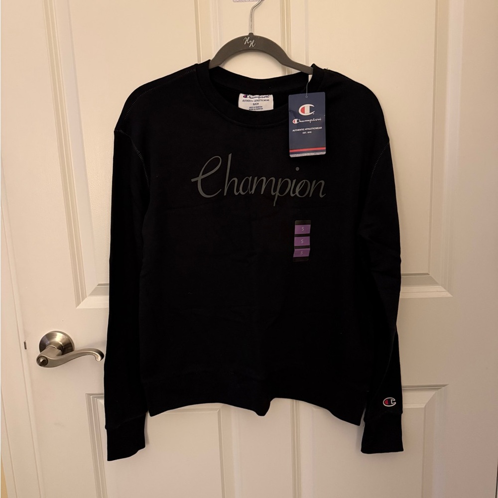 Women’s Champion Black Script Logo Crew Neck Sweatshirt NWT!